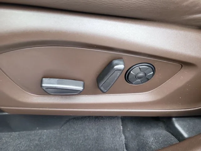 Used 2022 Red Ford King Ranch image 22