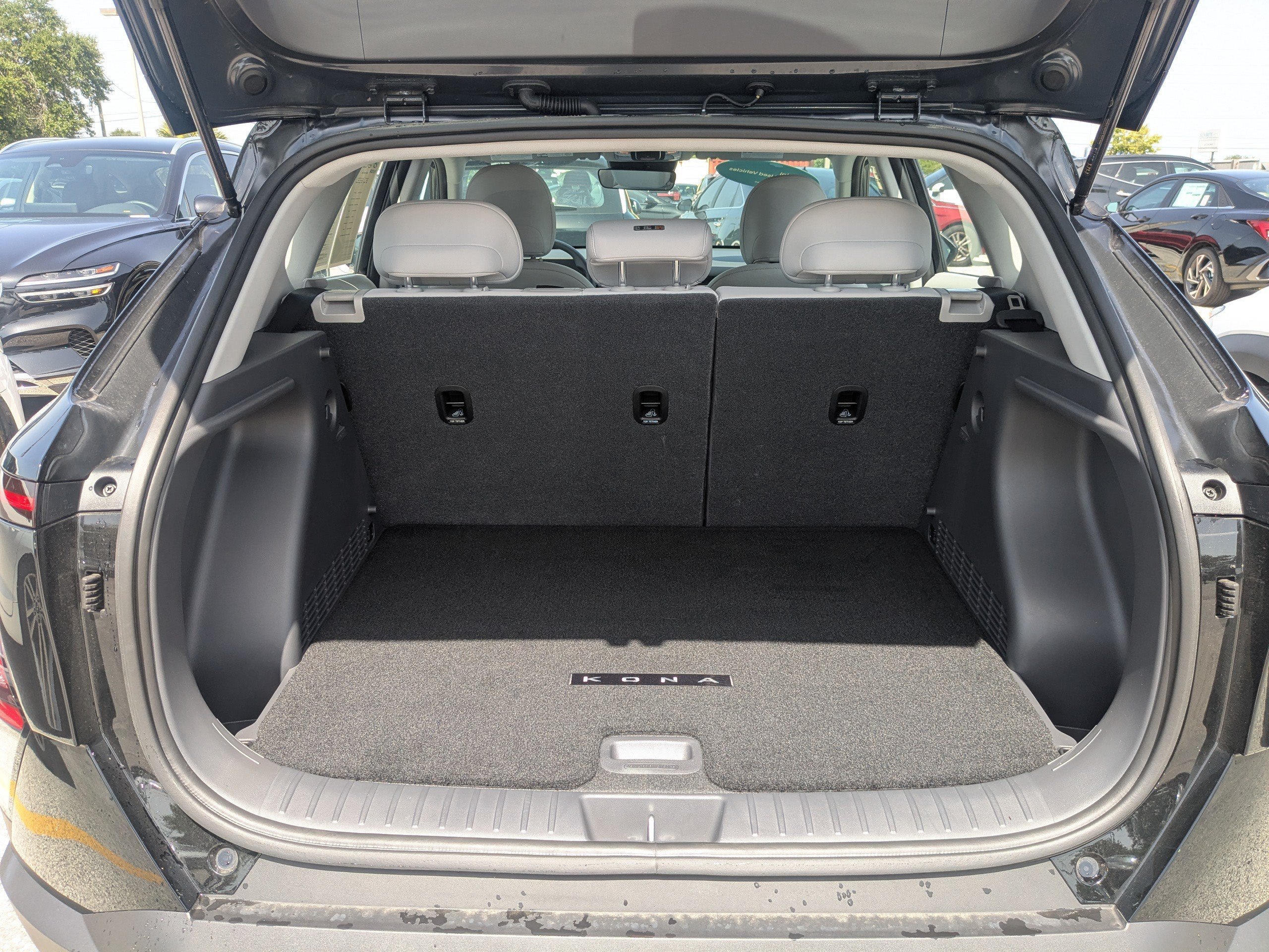 New 2026 Abyss Black Pearl Hyundai SE FWD image 14