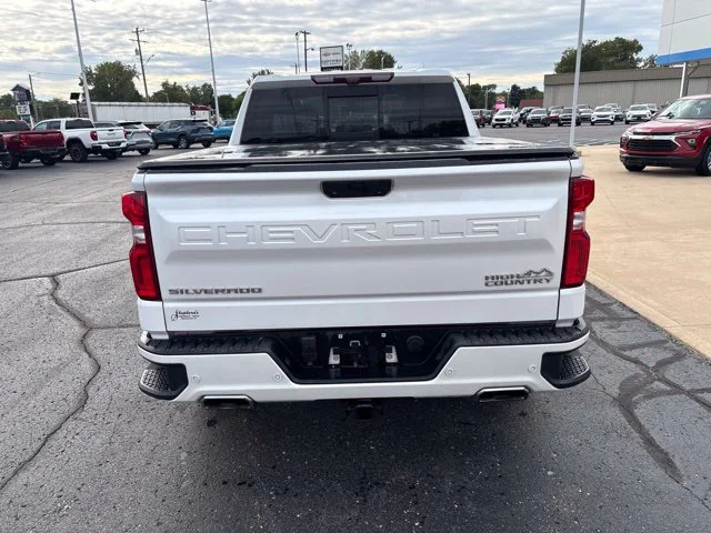 Used 2021 IRIDESCENT PEARL TRICOAT Chevrolet High Country image 6