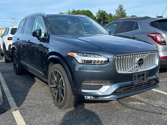 2024 Volvo XC90 B6 Plus Bright Theme