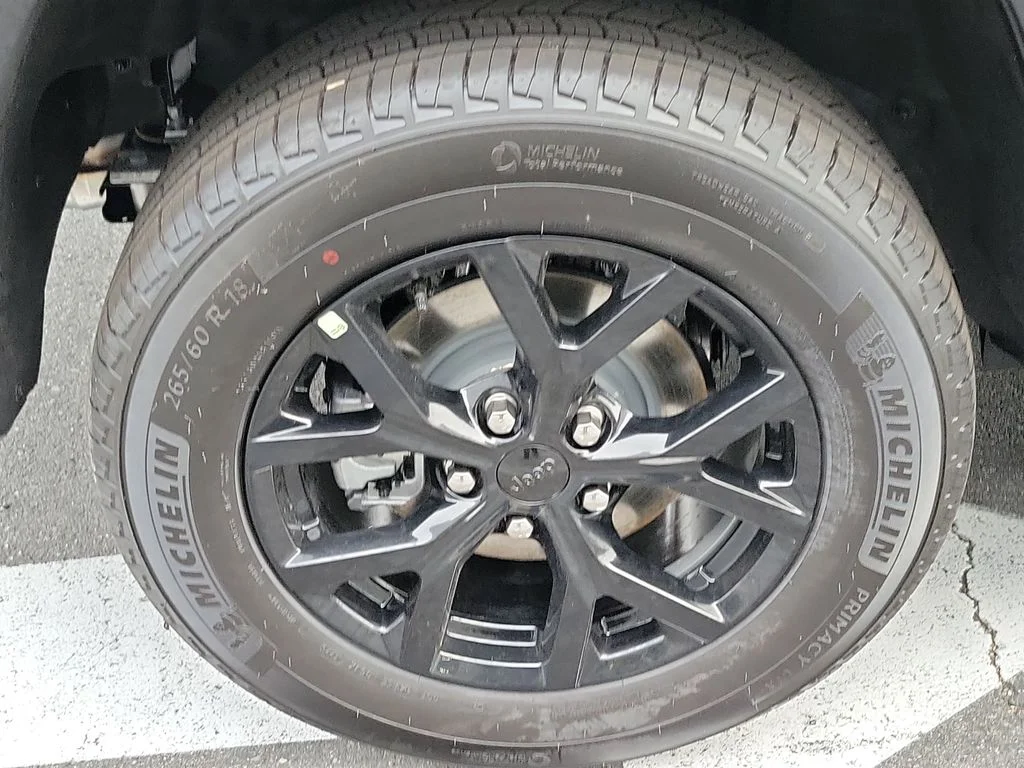 New 2026 Black Jeep Altitude image 19