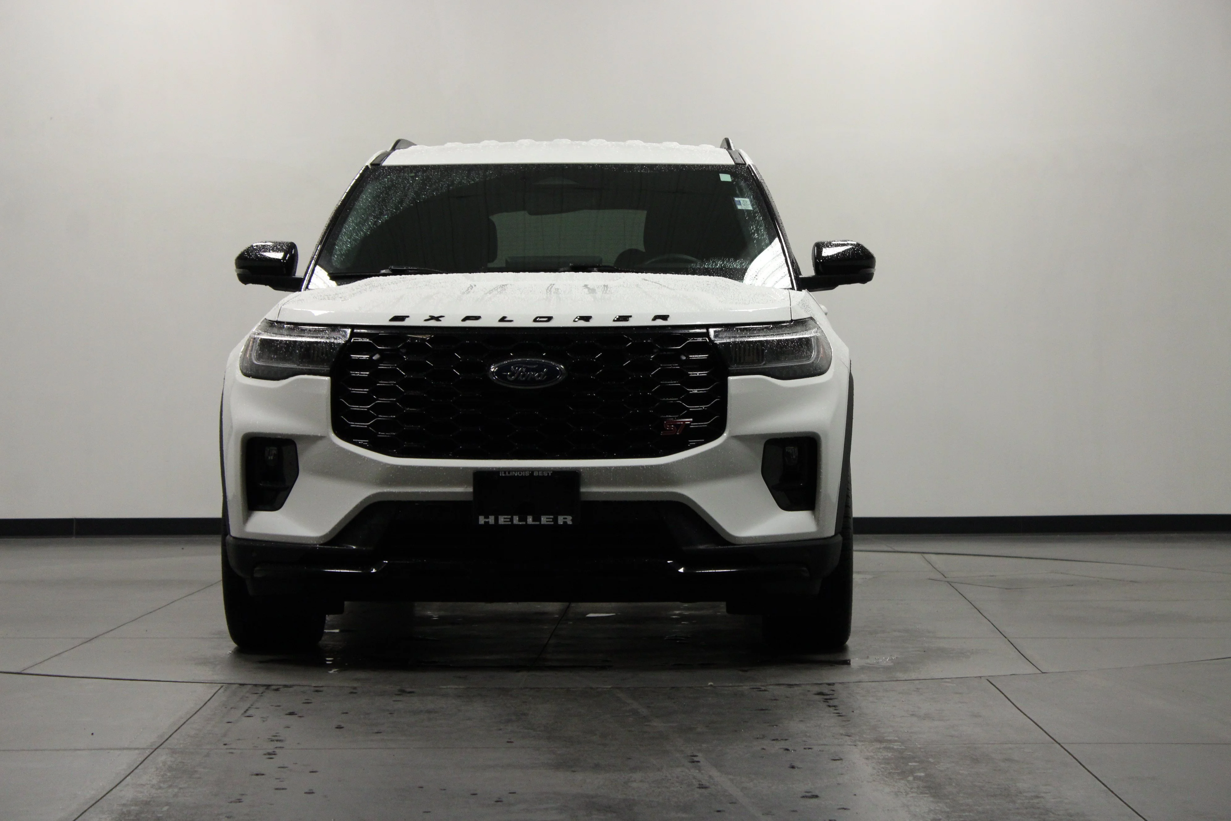Used 2025 White Metallic Ford ST image 9