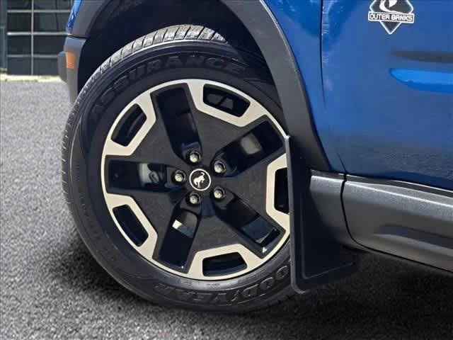 Used 2024 Atlas Blue Metallic Ford Outer Banks image 6