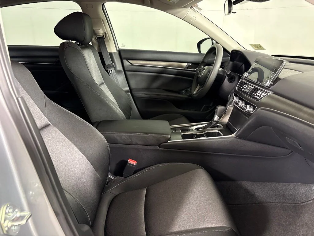 Used 2020  Honda LX image 14