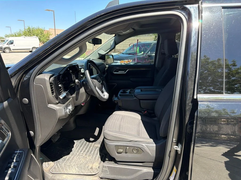 Used 2023 Black GMC SLE image 7