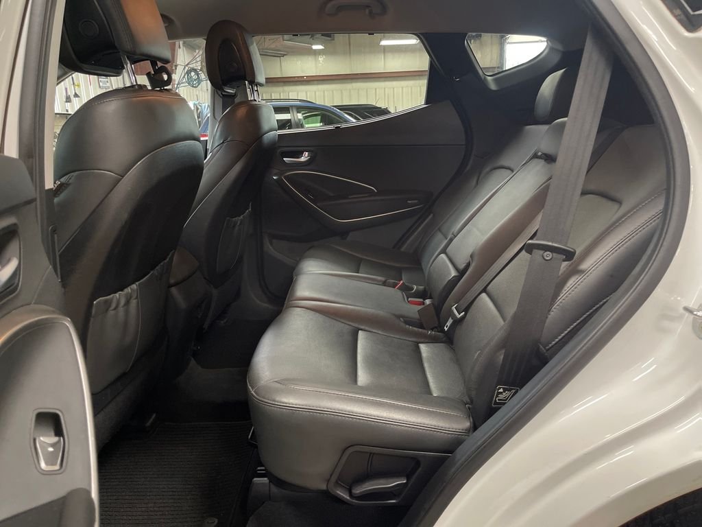 Used 2018 White Hyundai 2.0T image 21