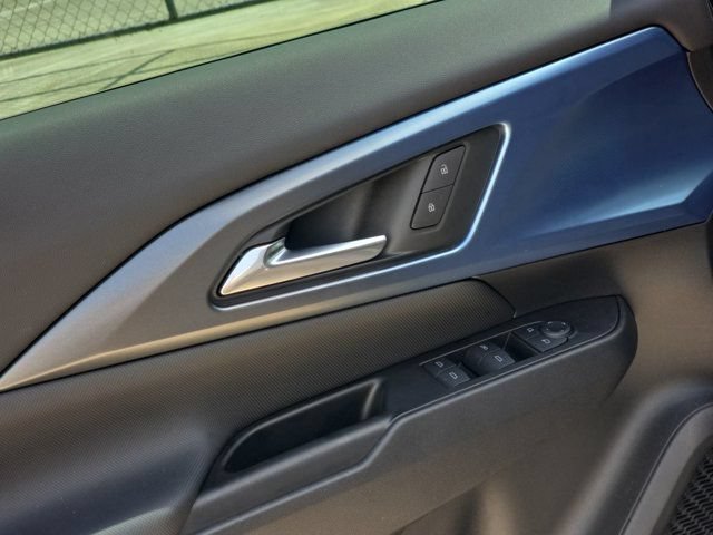 2025 Chevrolet Equinox EV LT - Photo 18