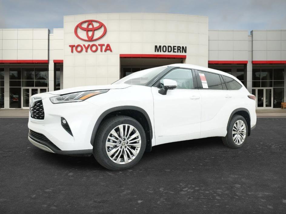 New 2026 Wind Chill Pearl Toyota Hybrid Platinum image 2