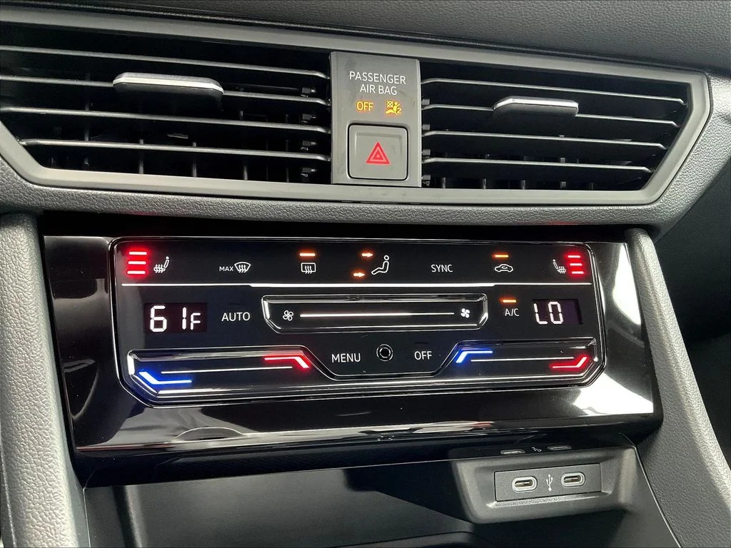 New 2026 Black Volkswagen 1.5T Sport image 18