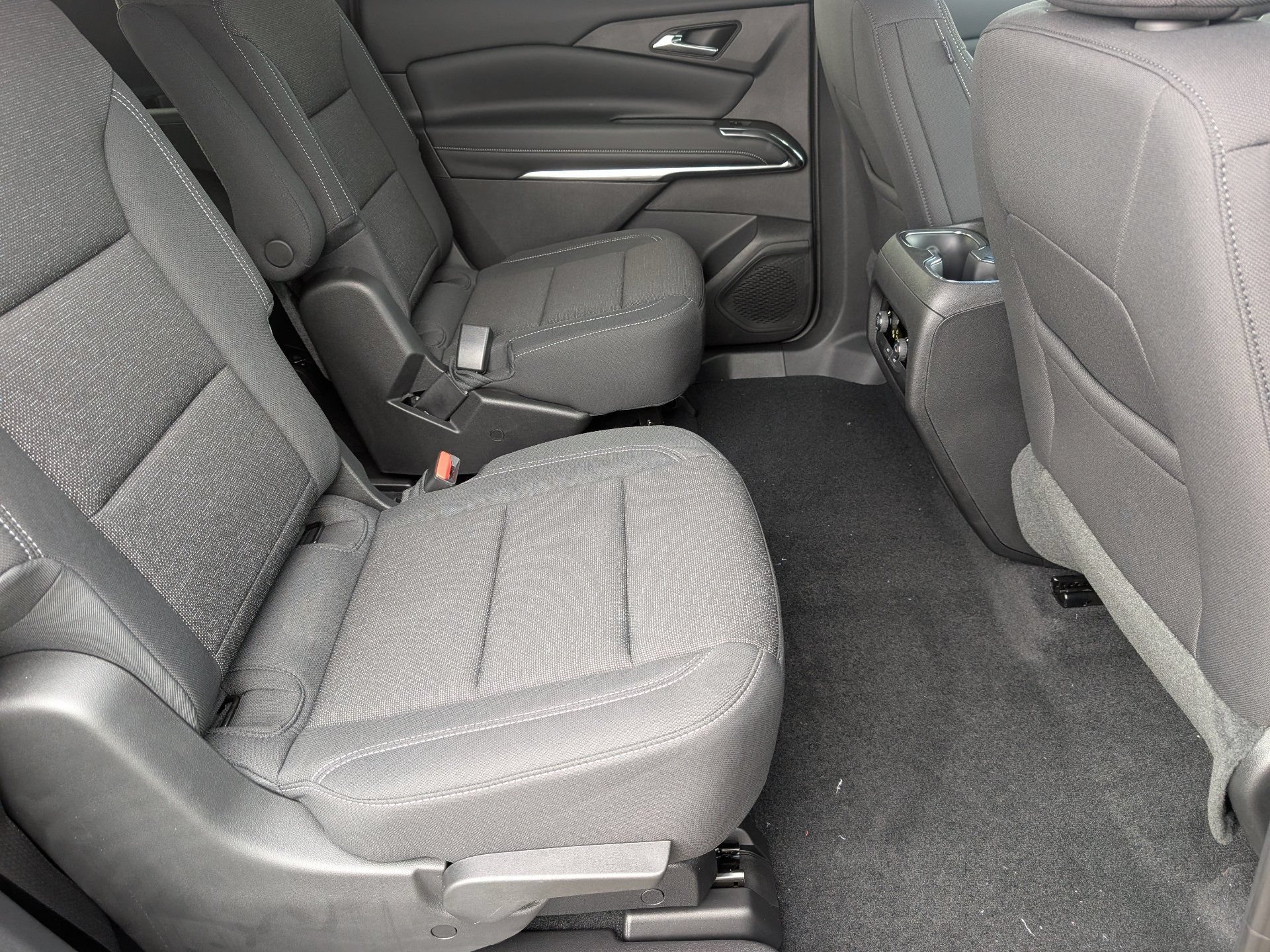2026 Chevrolet Traverse LT - Photo 13
