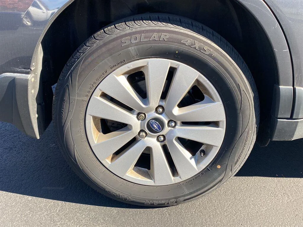 Used 2018 Magnetite Gray Metallic Subaru Premium image 12