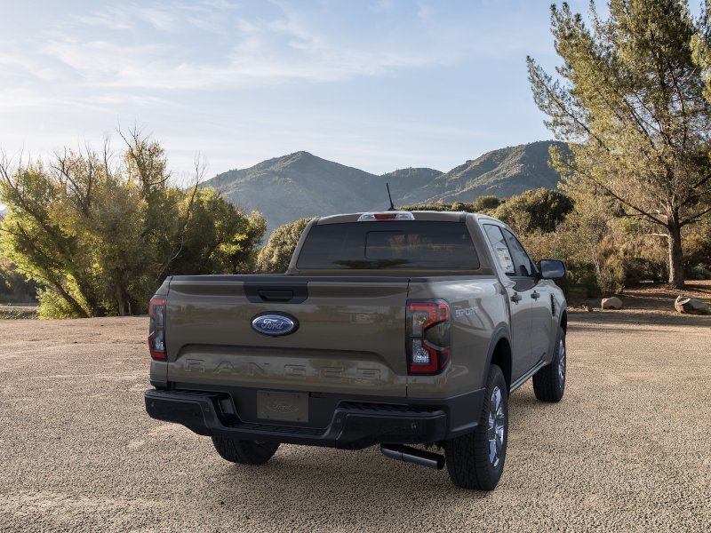 New 2026 Marsh Gray Ford XLT image 32