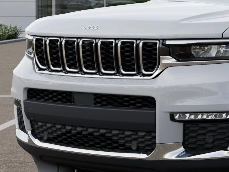 New 2025 Bright White Clear-Coat Exterior Paint Jeep Limited image 36