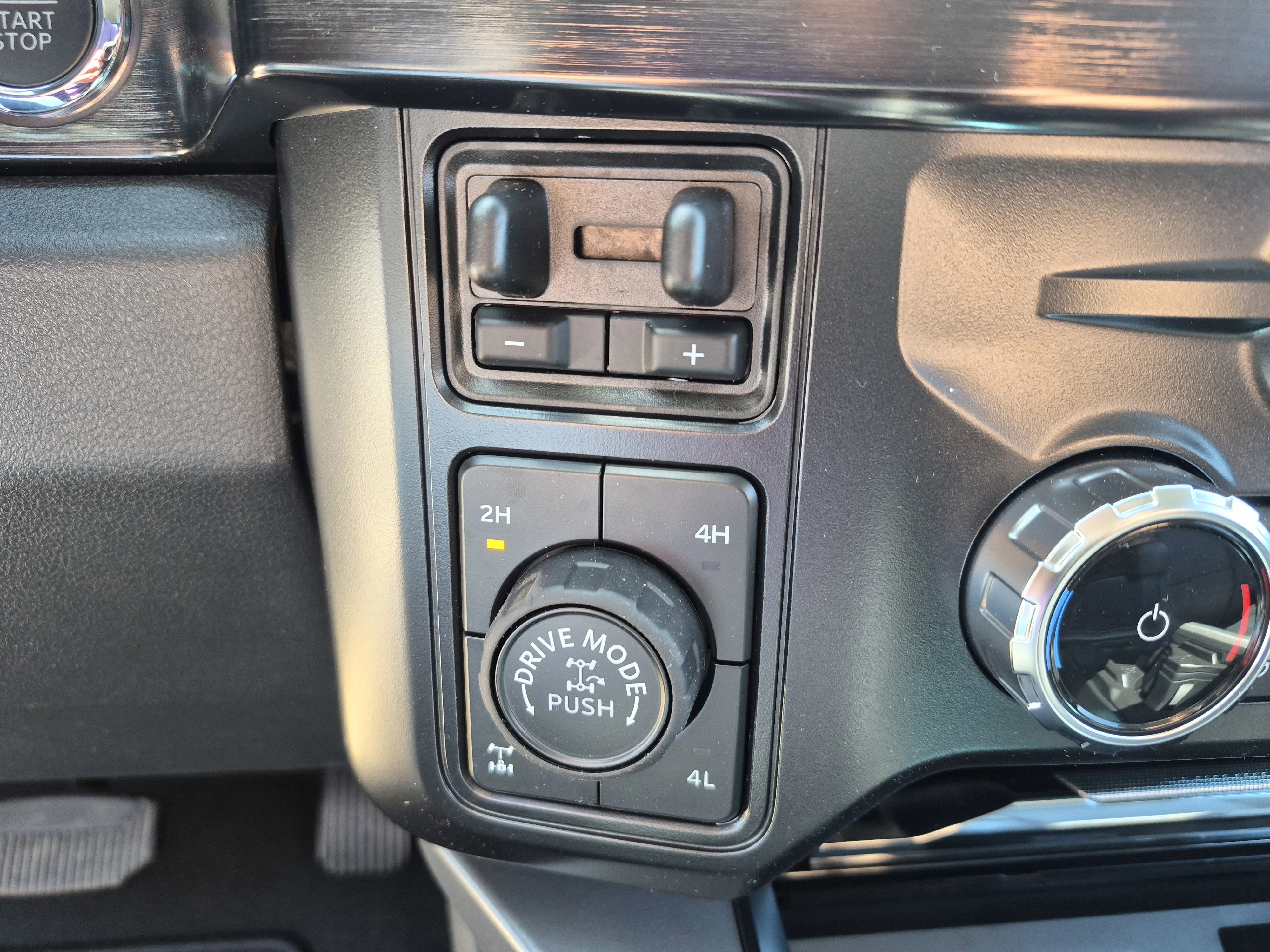 New 2026 Marsh Gray Ford F-350® Lariat® image 10