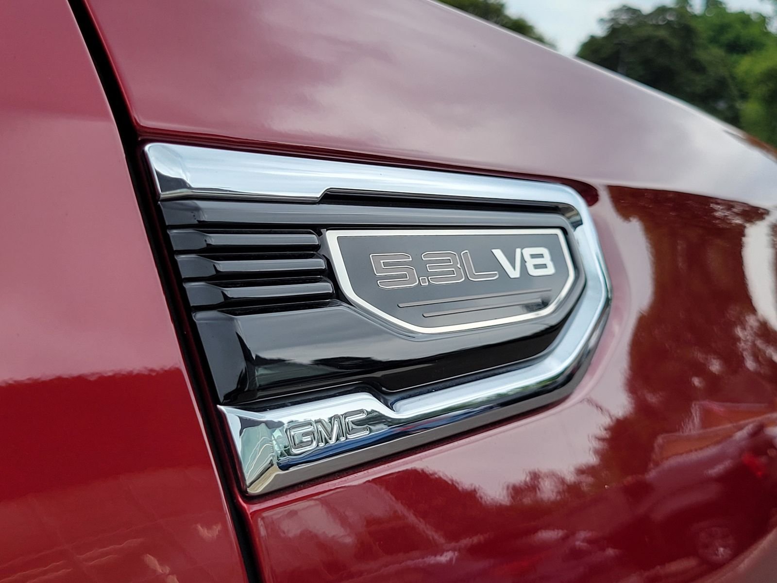 Used 2022 Red GMC SLT image 33