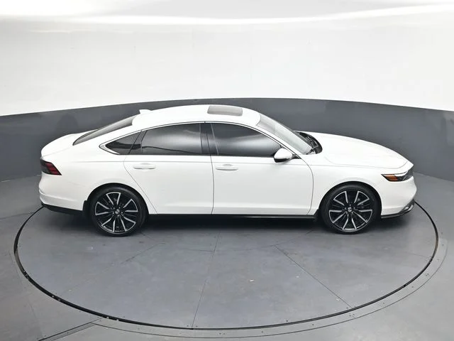 Used 2025  Honda Touring image 23