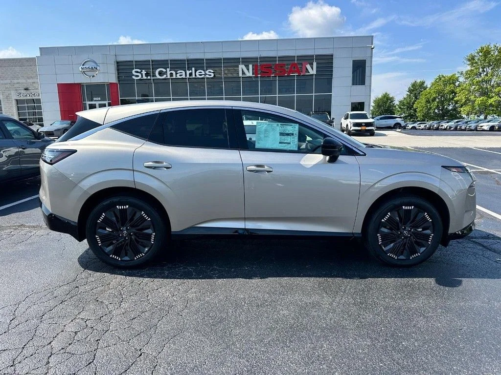 New 2026 Champagne Silver Metallic Nissan Platinum image 2