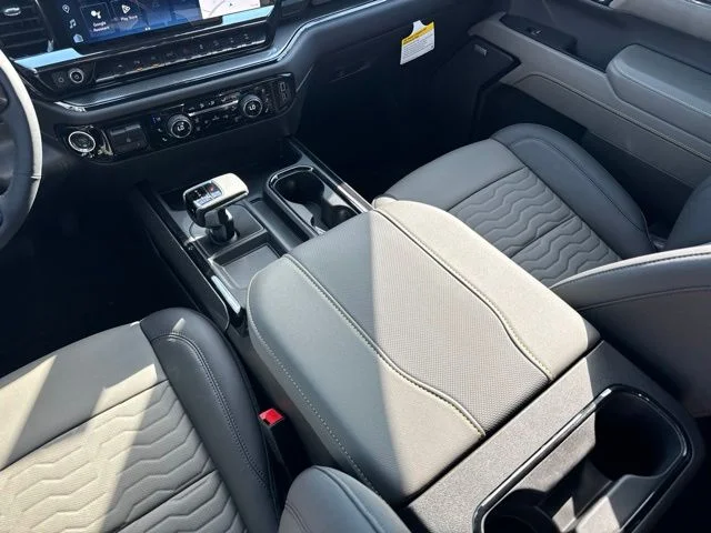 New 2026 White Chevrolet ZR2 image 27