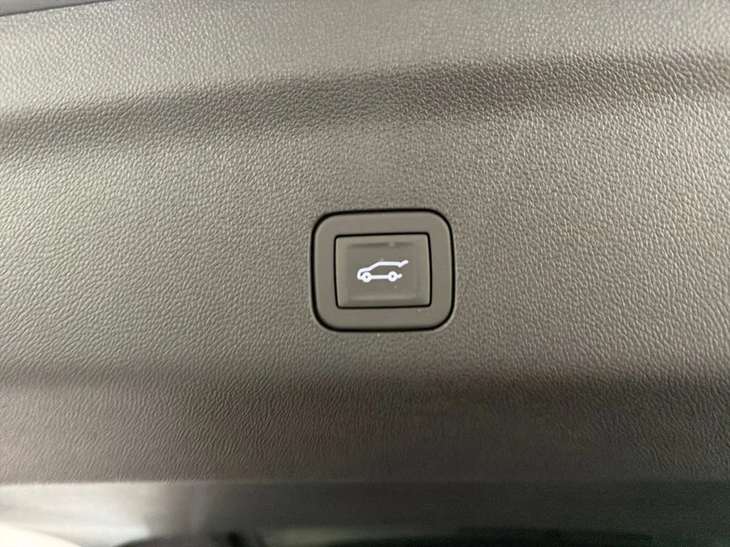 New 2026 Sterling Gray Metallic Chevrolet Premier image 9