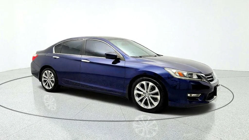 Used 2013 Obsidian Blue Pearl Honda 4dr I4 CVT Sport image 3