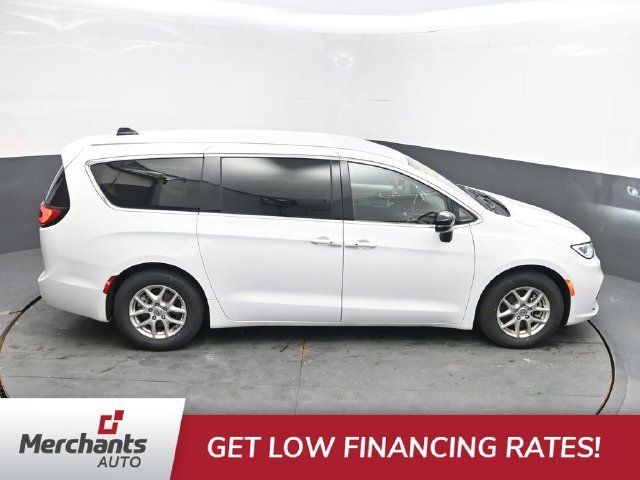 Used 2024 White Chrysler Touring L image 31