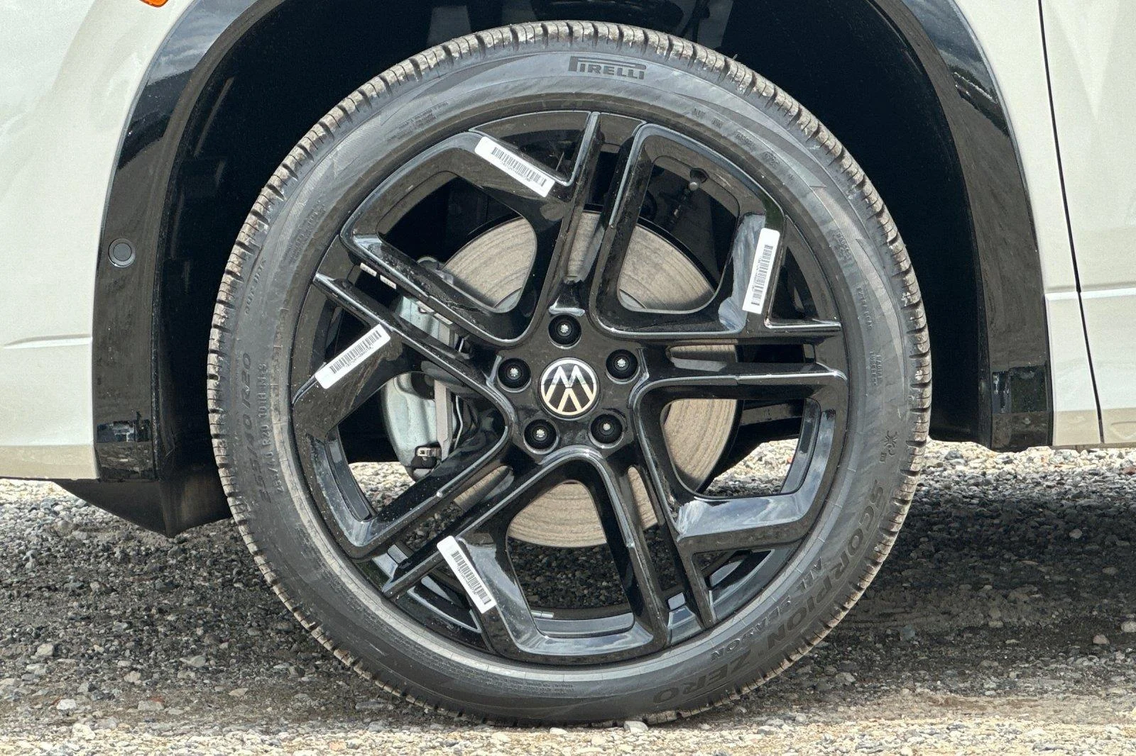 New 2026 Sandstone w/Deep Black Roof Volkswagen SE R-Line Black image 25