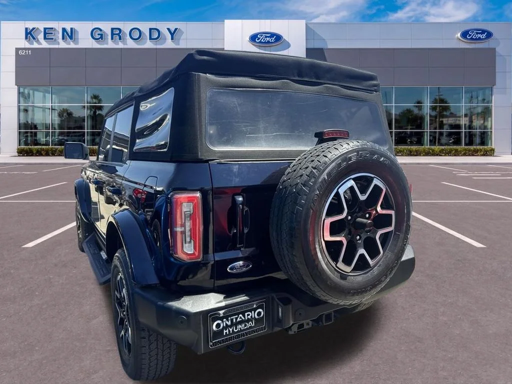 Used 2021 Blue Ford Outer Banks image 4