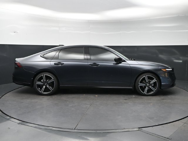 New 2026 Meteorite Gray Metallic Honda SE image 4
