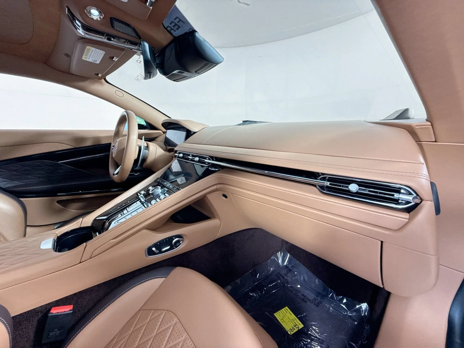 Used 2024 Q Iridescent Emerald Aston Martin  image 26