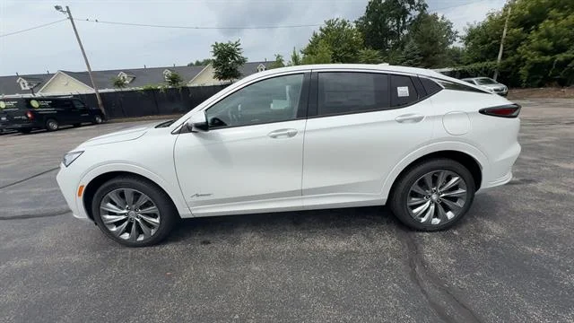 New 2026 White Frost Tricoat Buick Avenir image 5