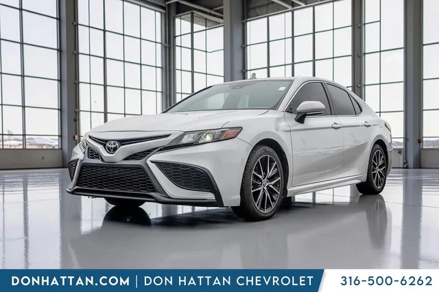 2023 Toyota Camry SE