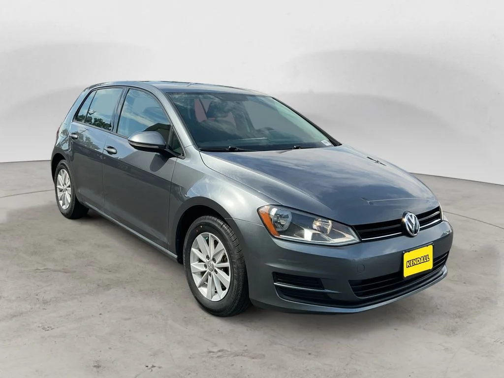 Used 2016 Gray Volkswagen TSI S 4-Door image 3