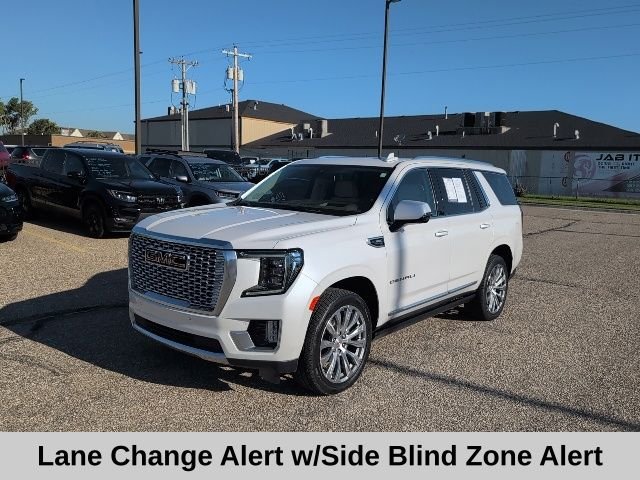 Used 2022 White GMC Denali image 17