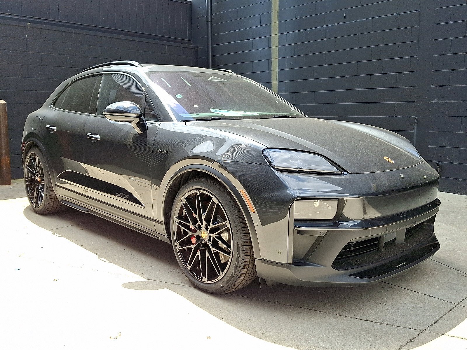 2026 Porsche Macan GTS - Photo 9