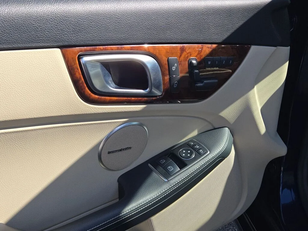Used 2012 Blue Mercedes-Benz SLK 250 image 15