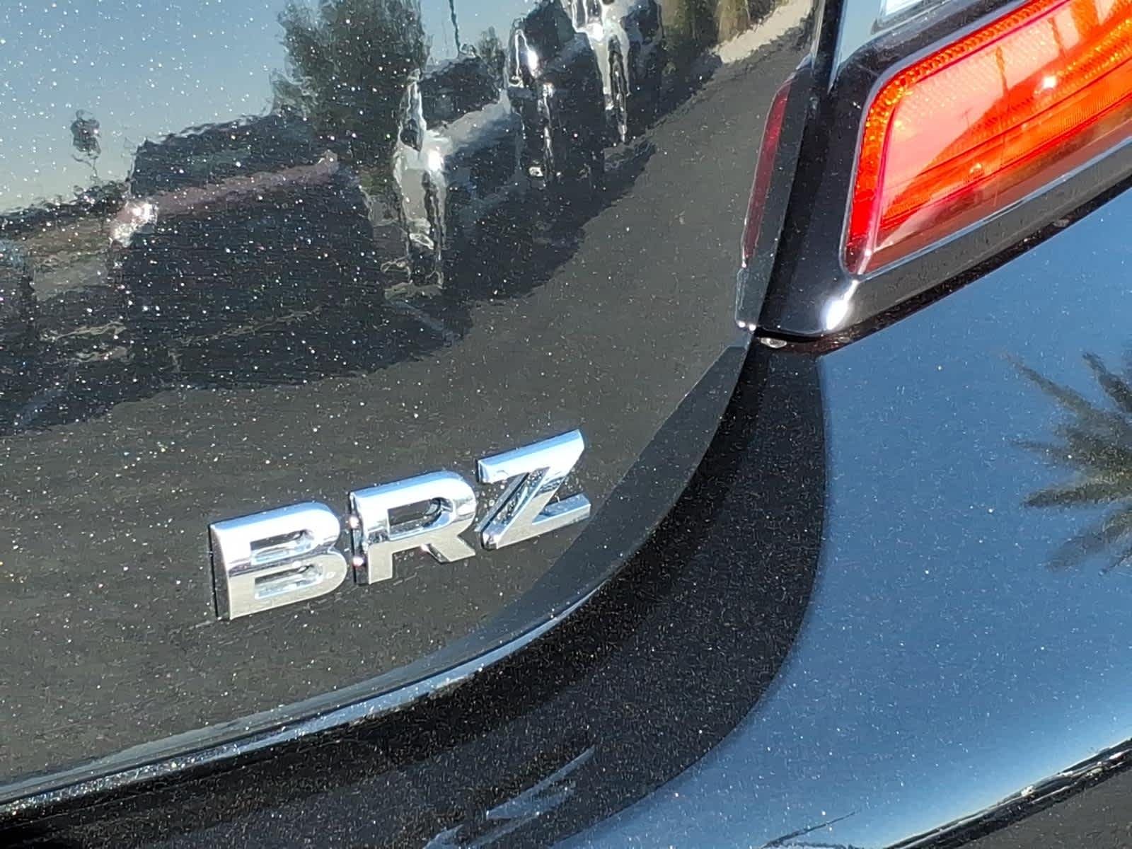 New 2026 CRYSTAL BLACK SILICA Subaru Limited image 11
