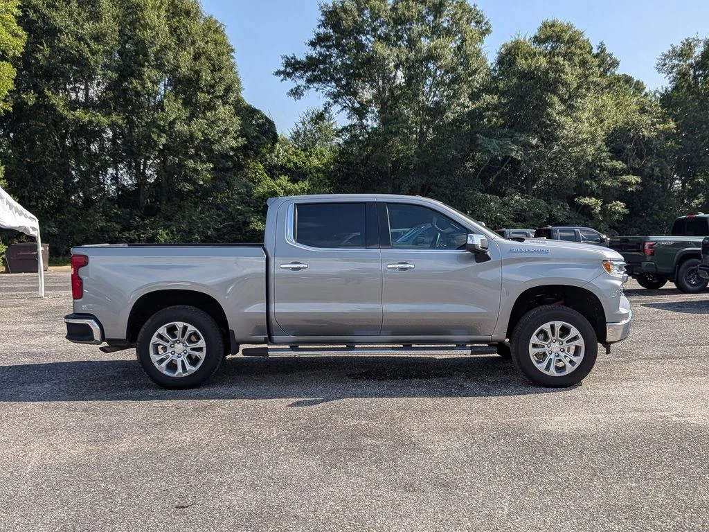 Used 2025 Gray Chevrolet LTZ image 6