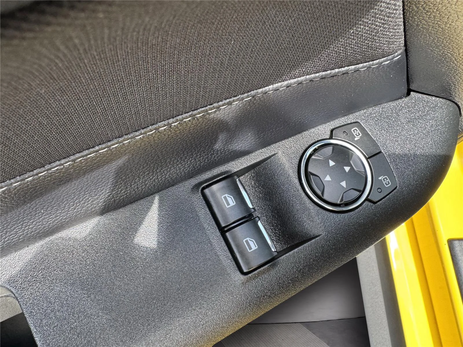 Used 2018 Triple Yellow Tri-Coat Ford GT image 14