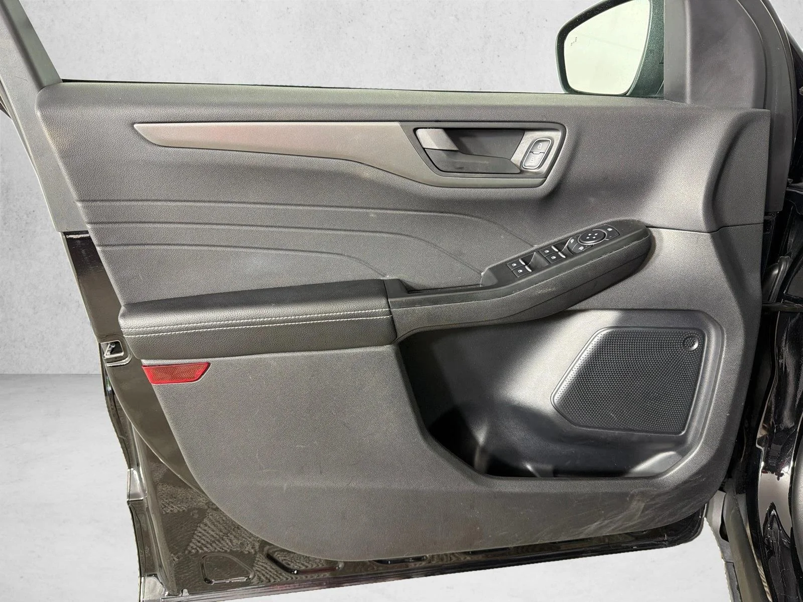 Used 2025 White Ford Active image 10