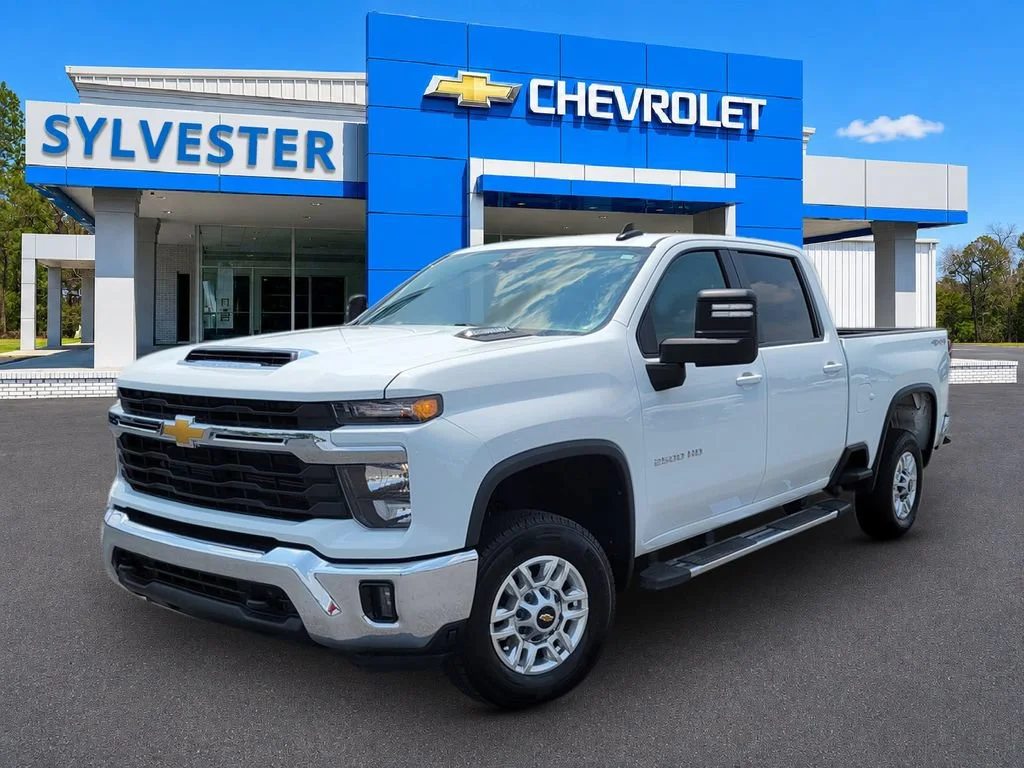 Used 2025 Summit White Chevrolet LT image 1