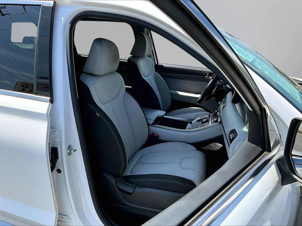 Certified Used 2022 White Hyundai SEL image 29