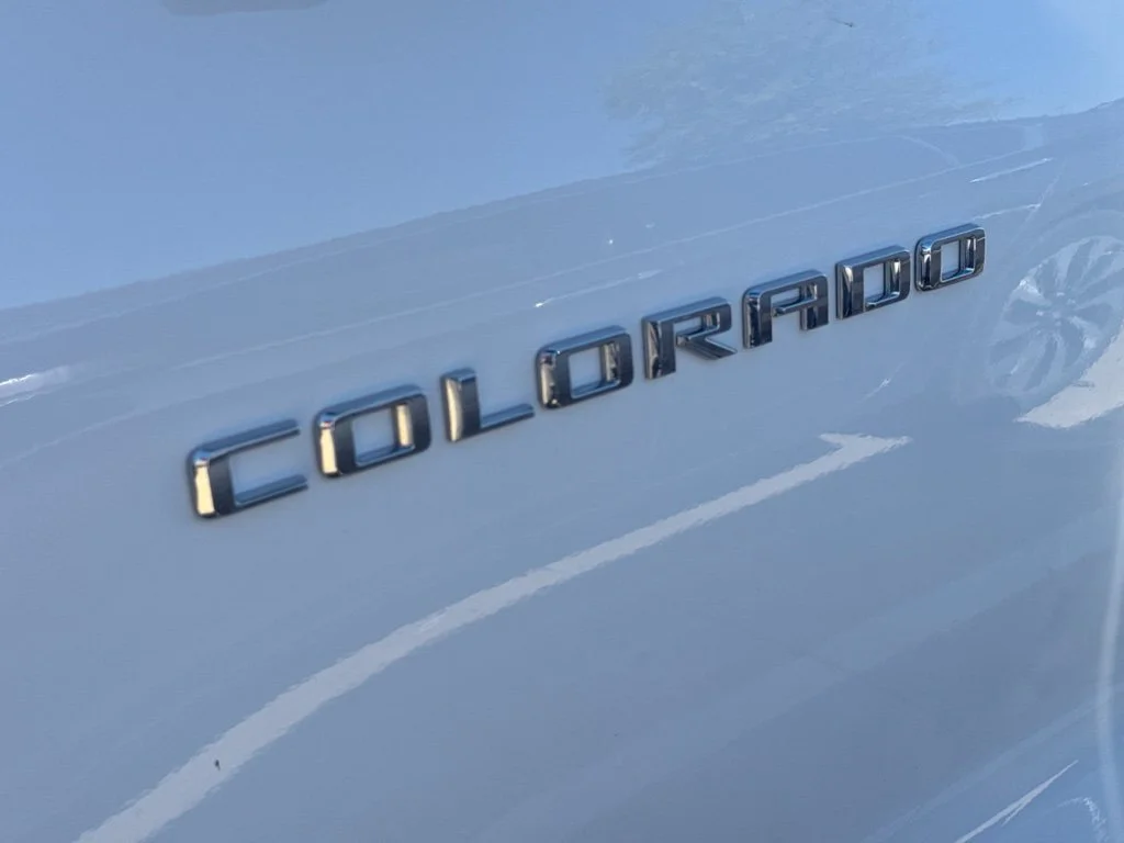 Used 2025 White Chevrolet Z71 image 34