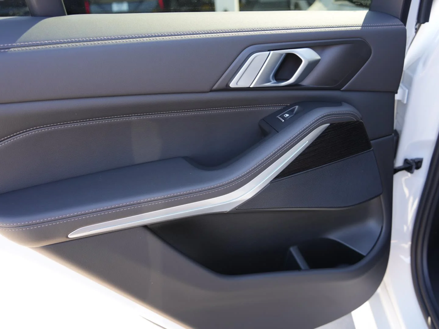 2025 BMW X5 50e - Photo 16