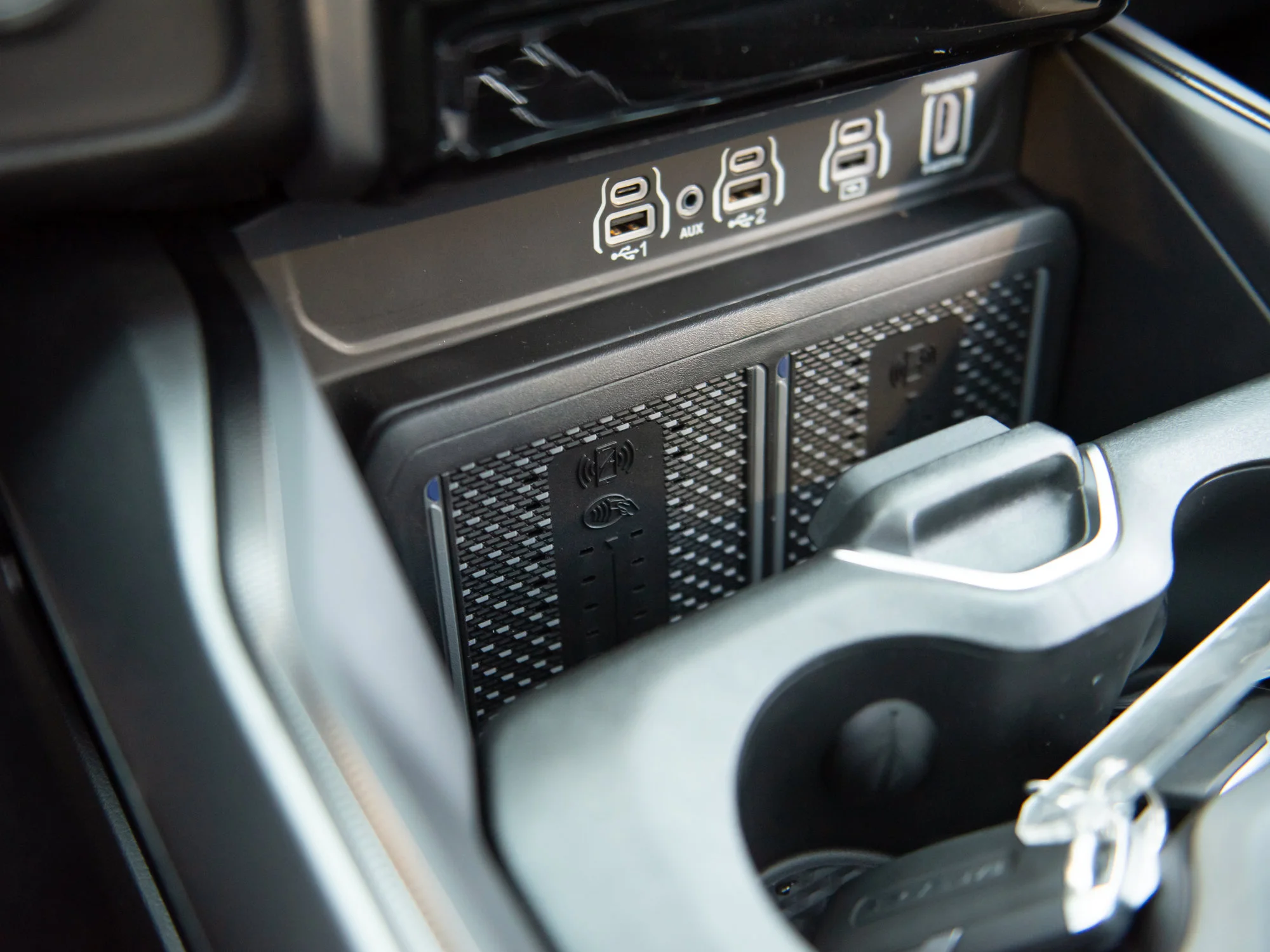 New 2026 White RAM Sport* HEMI V8 image 16