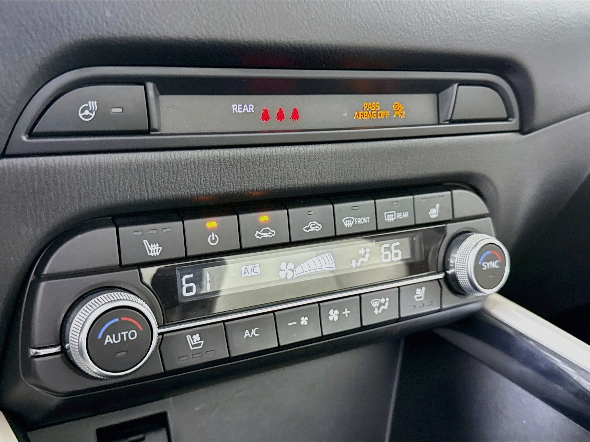 Used 2021 Snowflake White Pearl Mica Mazda Grand Touring image 16