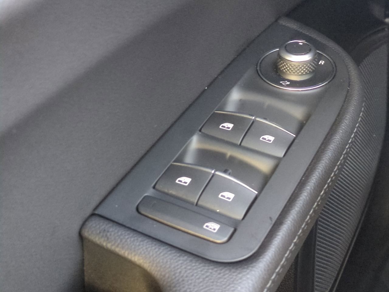 2025 Alfa Romeo Giulia Base - Photo 21