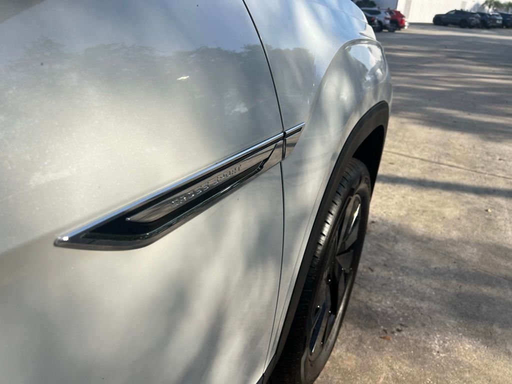 2026 Volkswagen Atlas Cross Sport SE w/Tech - Photo 33