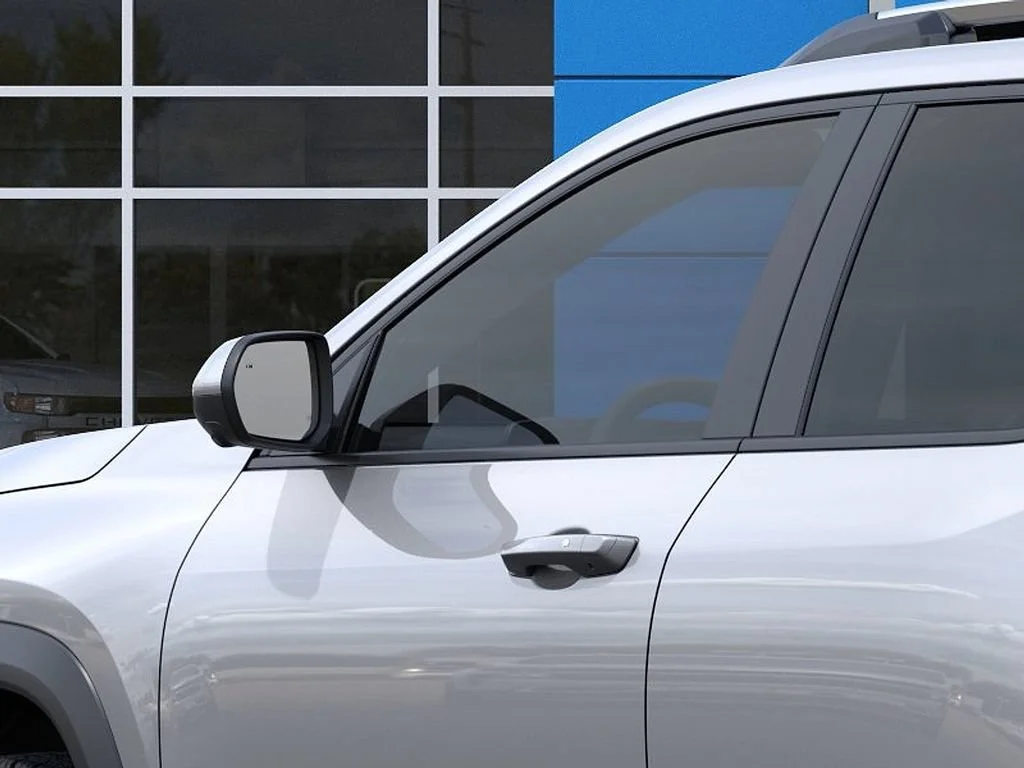 2027 Chevrolet Equinox LT - Photo 12