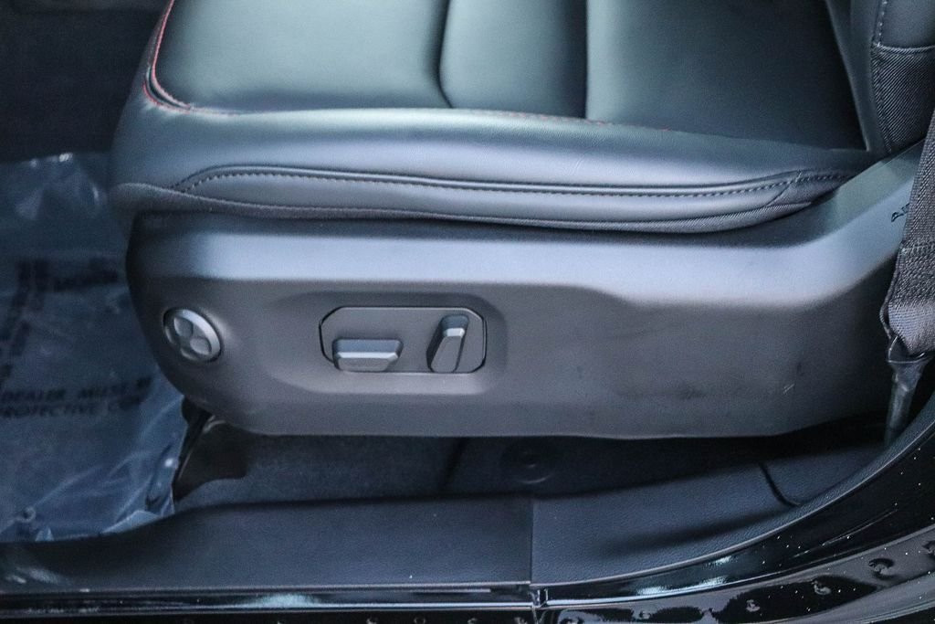 New 2026 Black Clearcoat Jeep Rubicon X image 25