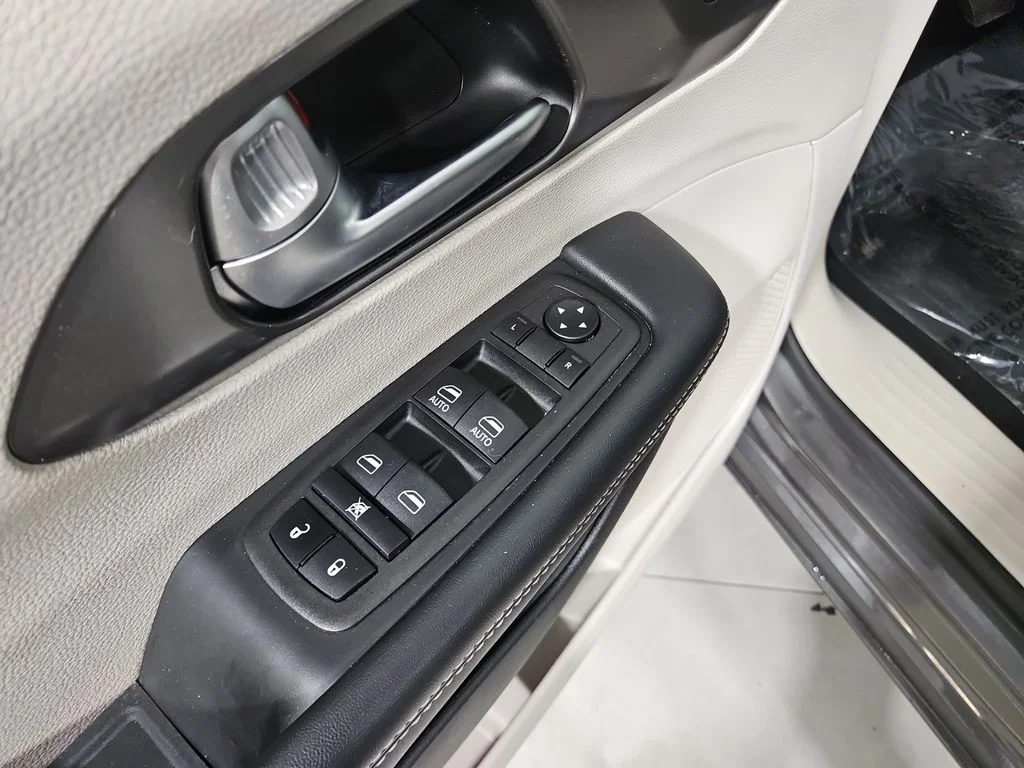 Used 2023 Gray Chrysler Touring L image 12